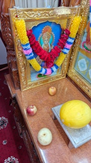 Cardiff Temple Murti Darshan