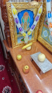 Cardiff Temple Murti Darshan
