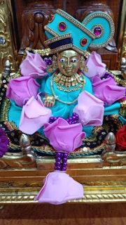 Cardiff Temple Murti Darshan