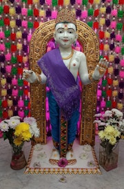 Cardiff Temple Murti Darshan