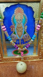 Cardiff Temple Murti Darshan
