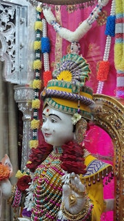 Cardiff Temple Murti Darshan