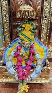 Cardiff Temple Murti Darshan