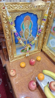 Cardiff Temple Murti Darshan
