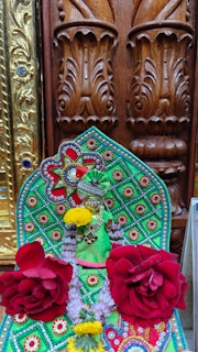 Cardiff Temple Murti Darshan