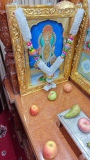 Cardiff Temple Murti Darshan