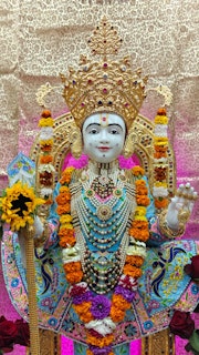 Cardiff Temple Murti Darshan