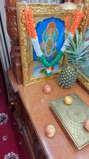 Cardiff Temple Murti Darshan