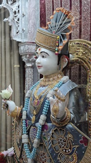 Cardiff Temple Murti Darshan