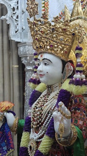 Cardiff Temple Murti Darshan
