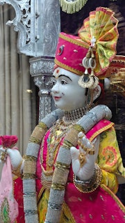 Cardiff Temple Murti Darshan