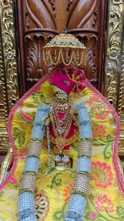 Cardiff Temple Murti Darshan