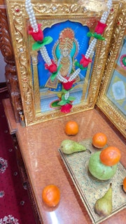 Cardiff Temple Murti Darshan