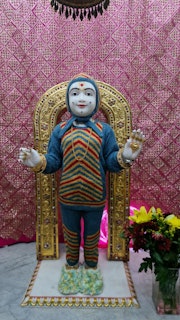 Cardiff Temple Murti Darshan