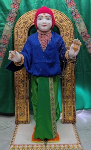 Cardiff Temple Murti Darshan