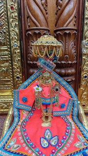 Cardiff Temple Murti Darshan