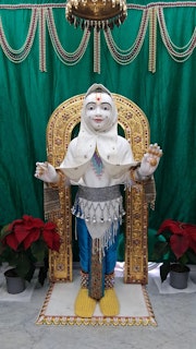 Cardiff Temple Murti Darshan