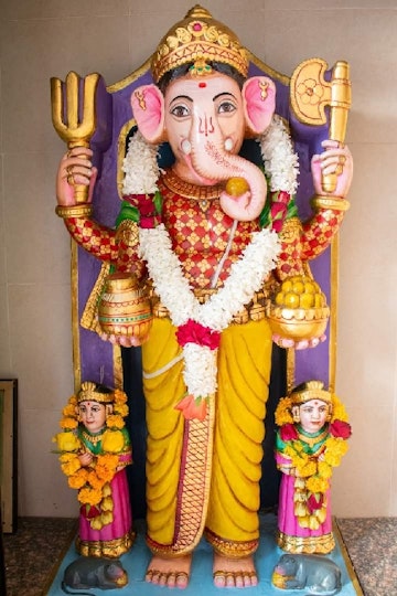 Dar es Salaam Temple Murti Darshan