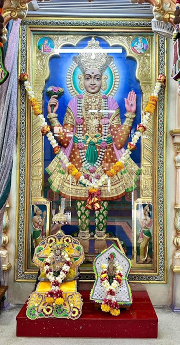 Dar es Salaam Temple Murti Darshan