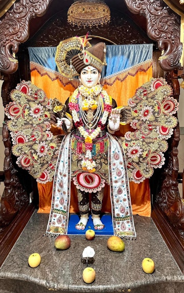 Dar es Salaam Temple Murti Darshan