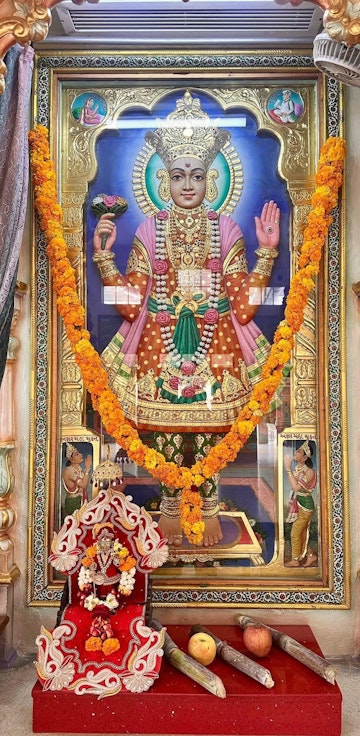 Dar es Salaam Temple Murti Darshan