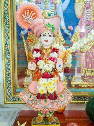 Dar es Salaam Temple Murti Darshan