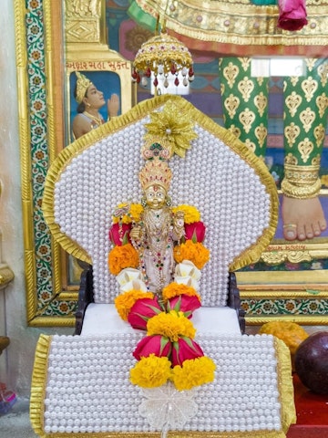 Dar es Salaam Temple Murti Darshan