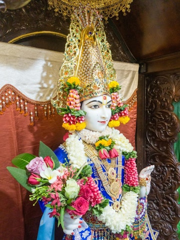Dar es Salaam Temple Murti Darshan