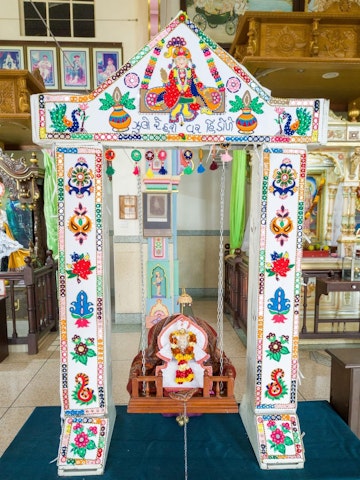 Dar es Salaam Temple Murti Darshan