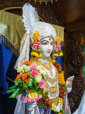 Dar es Salaam Temple Murti Darshan
