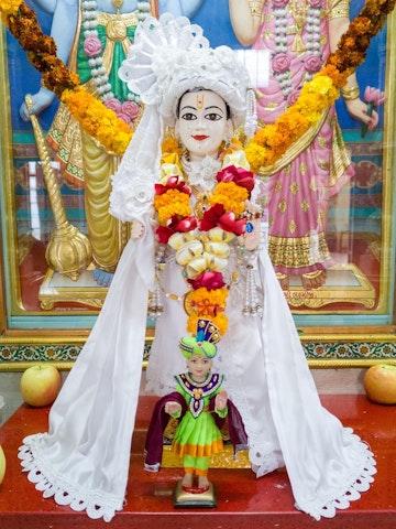Dar es Salaam Temple Murti Darshan