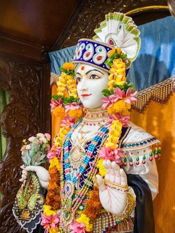 Dar es Salaam Temple Murti Darshan