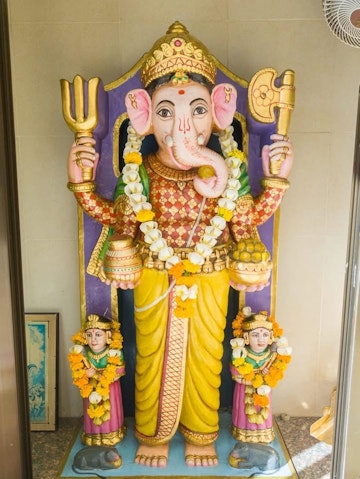 Dar es Salaam Temple Murti Darshan