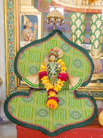 Dar es Salaam Temple Murti Darshan