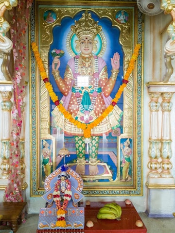 Dar es Salaam Temple Murti Darshan