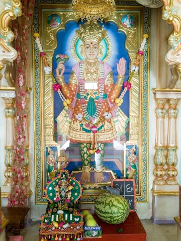 Dar es Salaam Temple Murti Darshan