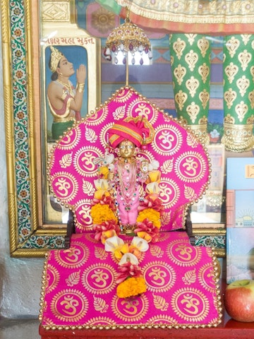 Dar es Salaam Temple Murti Darshan