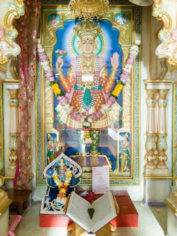 Dar es Salaam Temple Murti Darshan