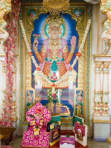 Dar es Salaam Temple Murti Darshan