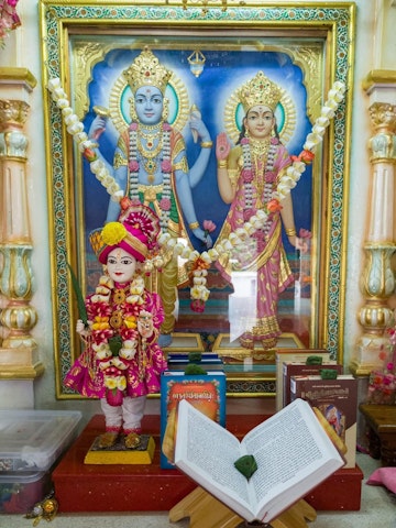 Dar es Salaam Temple Murti Darshan