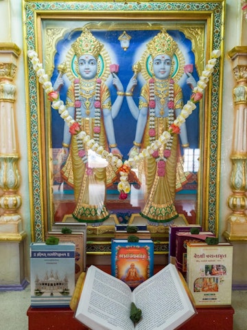 Dar es Salaam Temple Murti Darshan