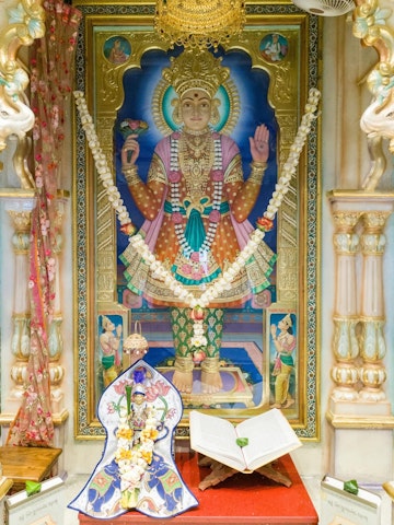 Dar es Salaam Temple Murti Darshan