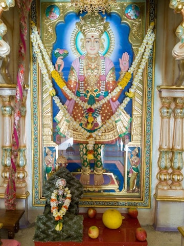 Dar es Salaam Temple Murti Darshan