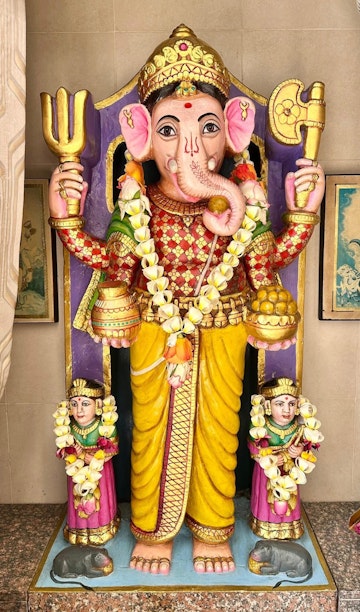 Dar es Salaam Temple Murti Darshan