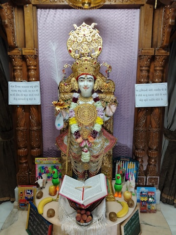 East London Temple Murti Darshan