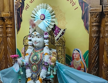 East London Temple Murti Darshan