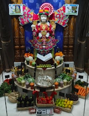 East London Temple Murti Darshan