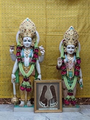 Gatwick Temple (ISSO) Murti Darshan