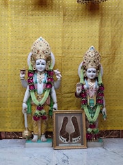 Gatwick Temple (ISSO) Murti Darshan