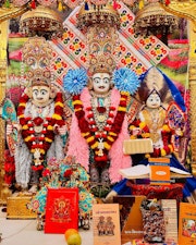 Jetalpur Temple Murti Darshan